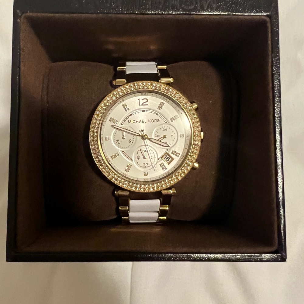 Discontinue Micheal Kors watch